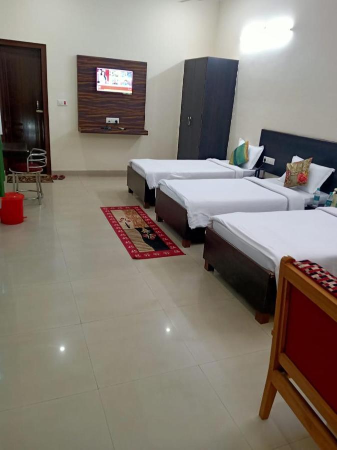 Hotel The Ideal Kushinagar Dış mekan fotoğraf