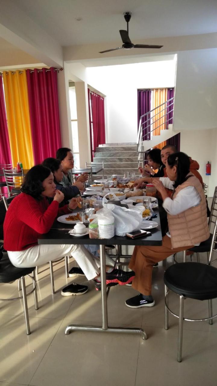 Hotel The Ideal Kushinagar Dış mekan fotoğraf