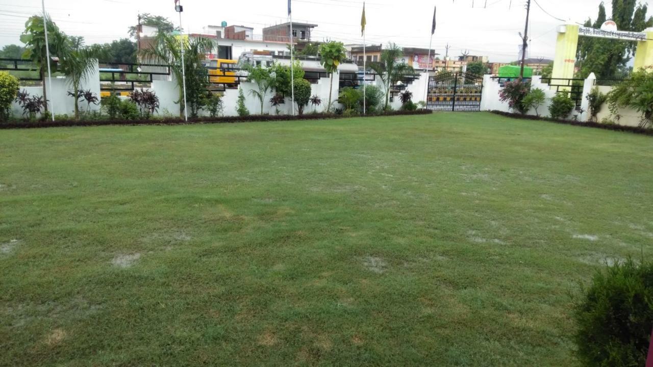Hotel The Ideal Kushinagar Dış mekan fotoğraf