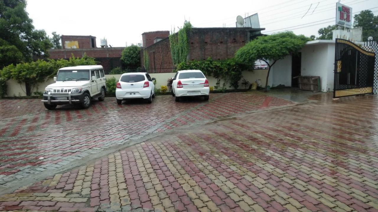 Hotel The Ideal Kushinagar Dış mekan fotoğraf