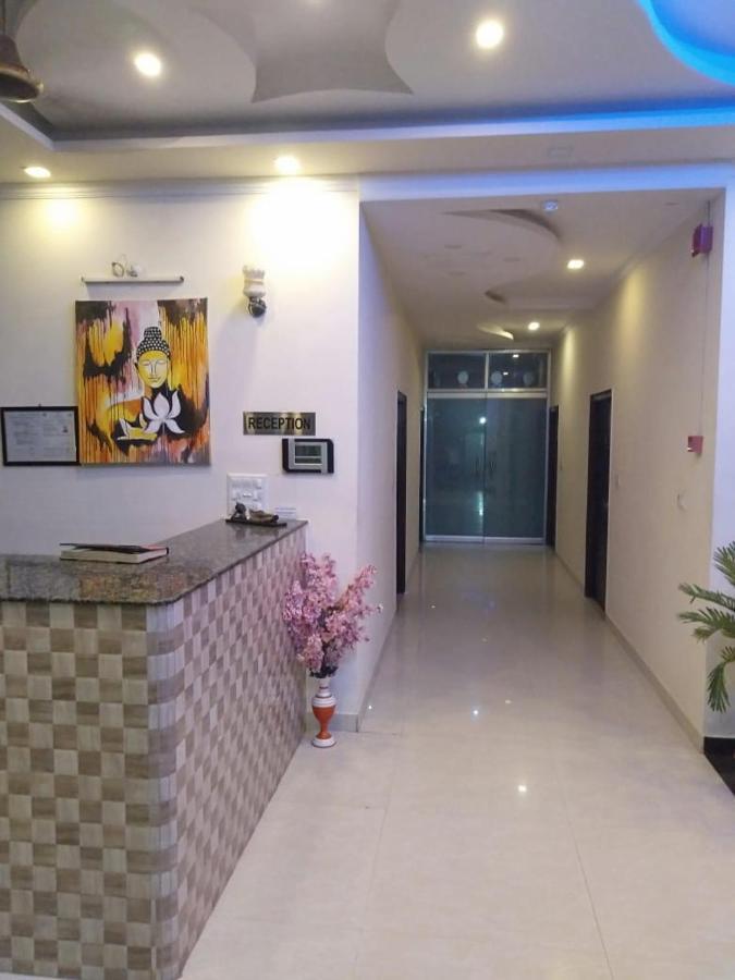 Hotel The Ideal Kushinagar Dış mekan fotoğraf
